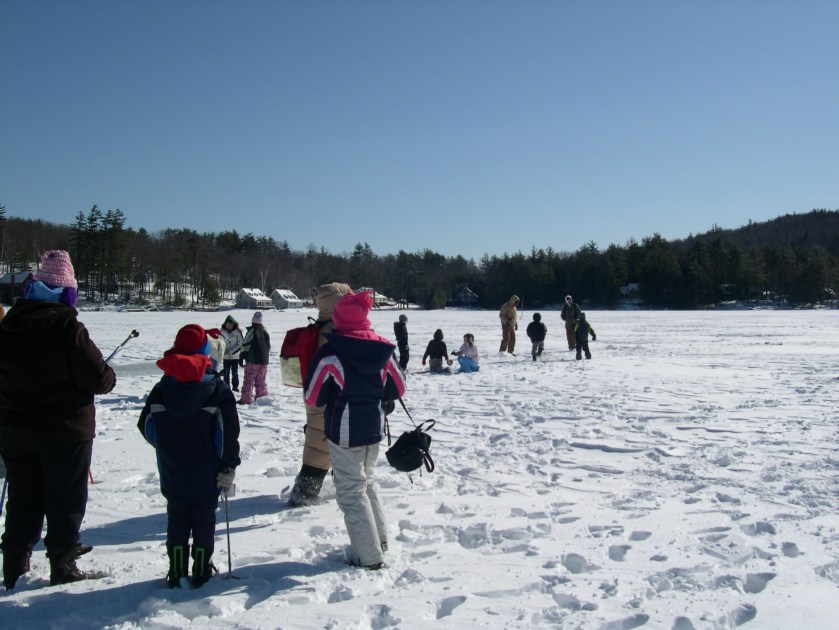 DSCN0026 kids ice fishing on the lake