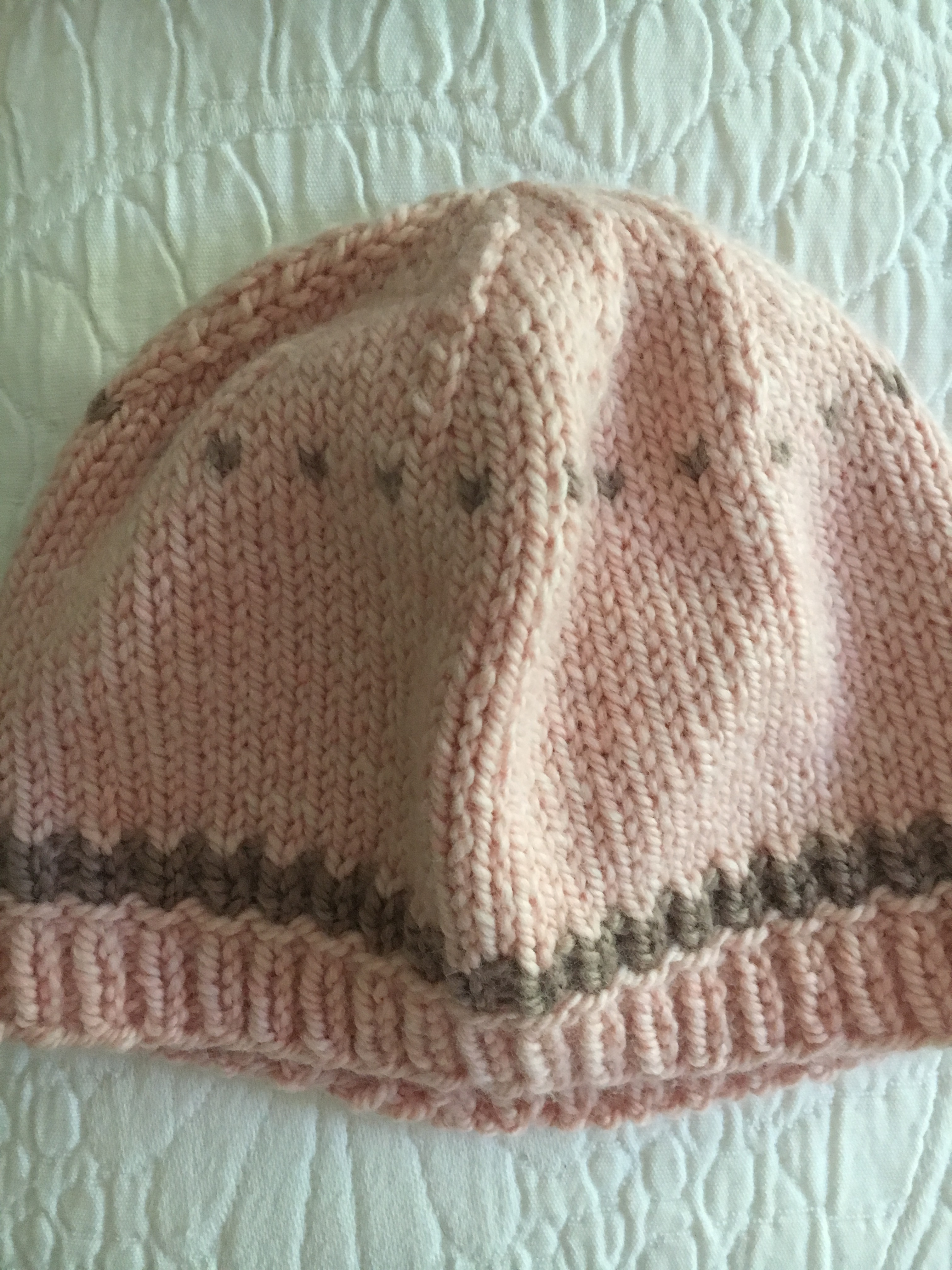 Pink baby hat, free knitting pattern