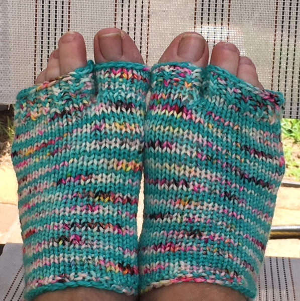 Flip flop socks hand knit