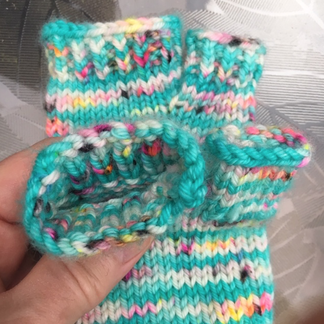 Flip flop socks hand knit