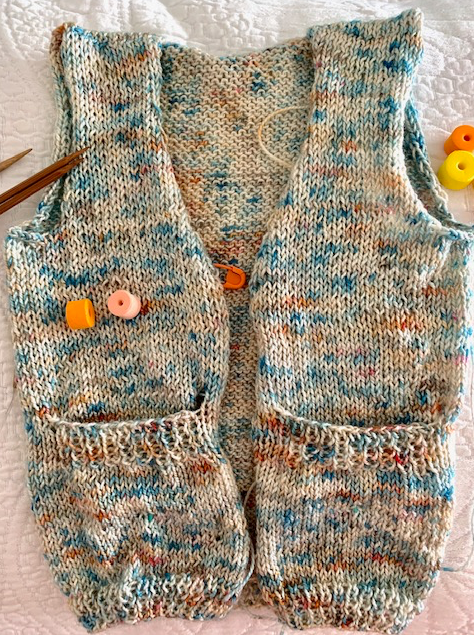 Baby sweater with pockets