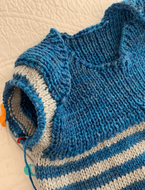 Knitting the sleeve of the Polliwog Popover