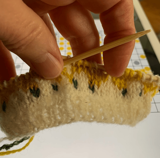 Casting on a mitten cuff