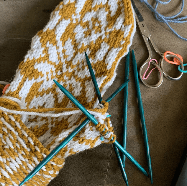 thumb knitting for mitten