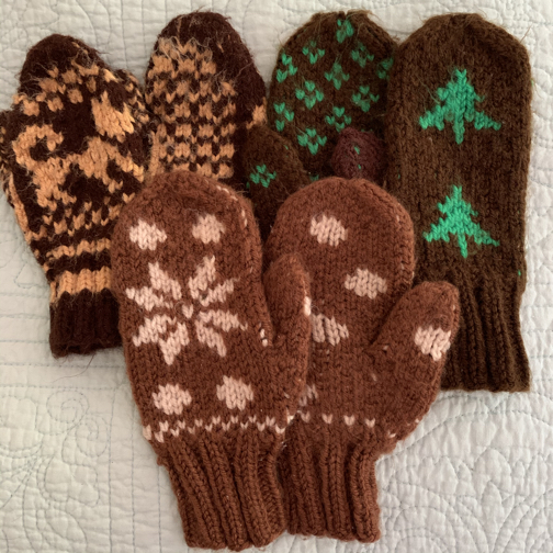 Vintage hand-knit kid's mittens