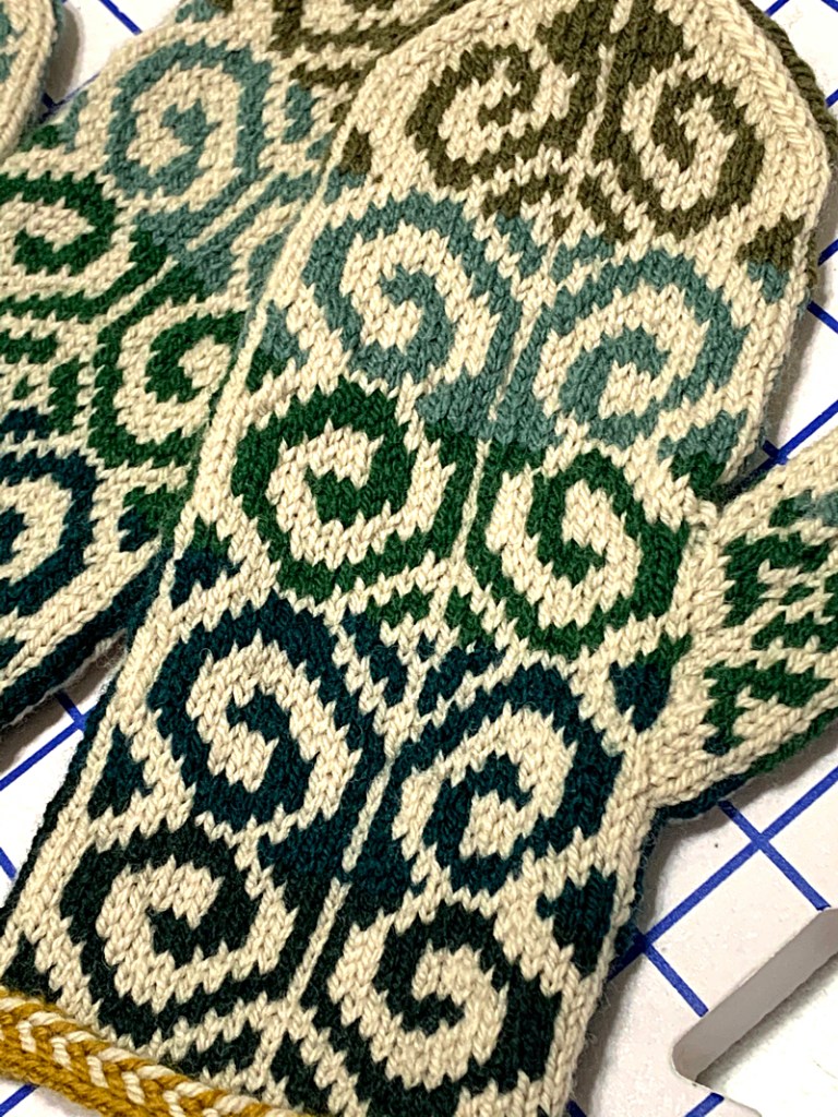 Fiddlehead mittens unlined