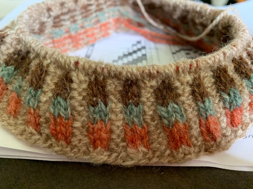 Corrugated ribbing knit on the brim of a hat