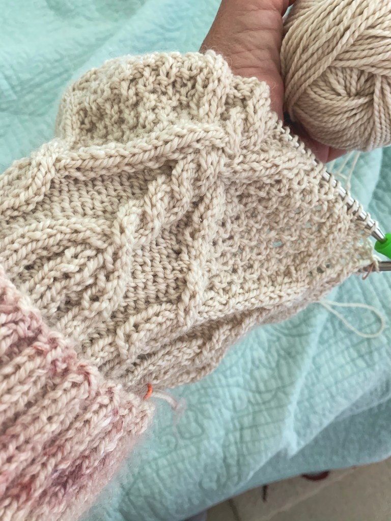 Knitting the Skiff hat pattern 