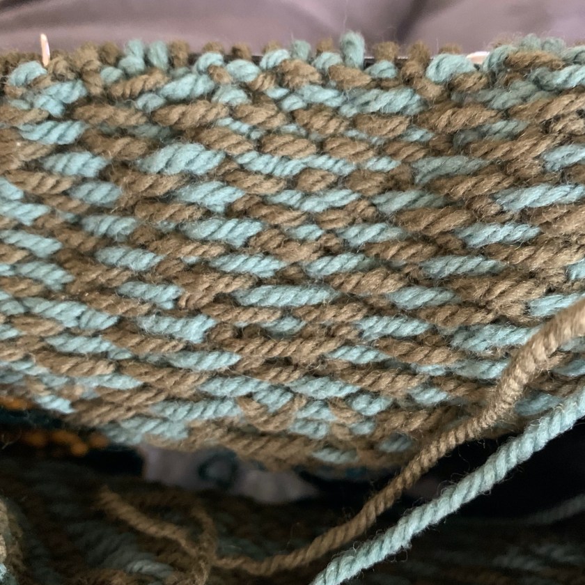 carrying floats in colorwork