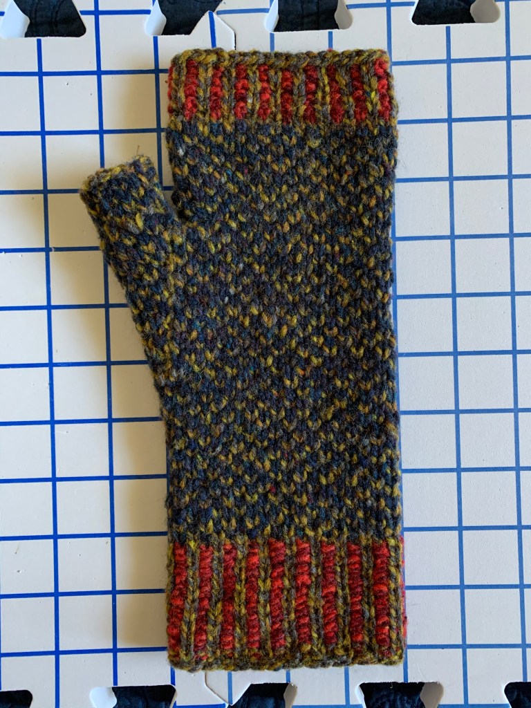 Oulu mitt palm side