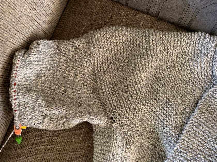 knitting Cobblestone sleeve