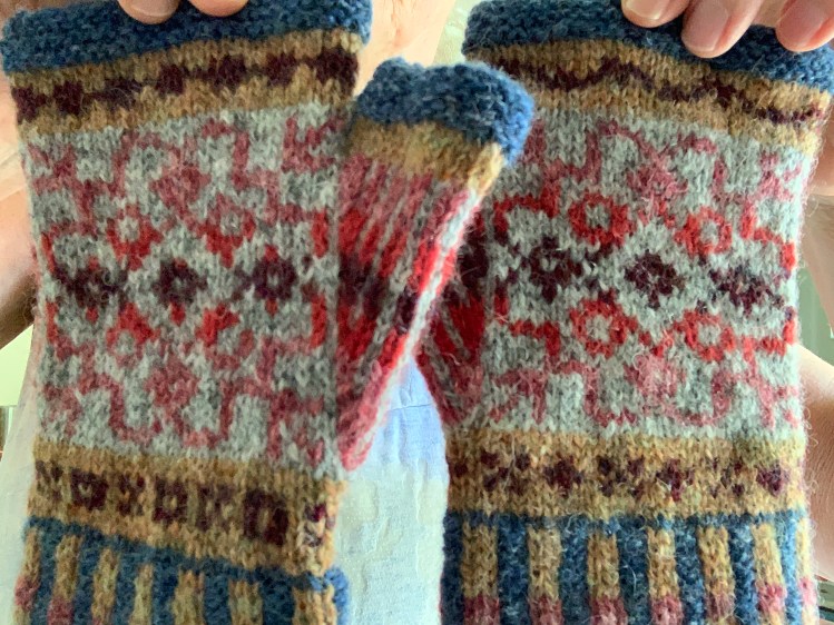 hand-knit mitts fingerless colorwork Fair Isle
