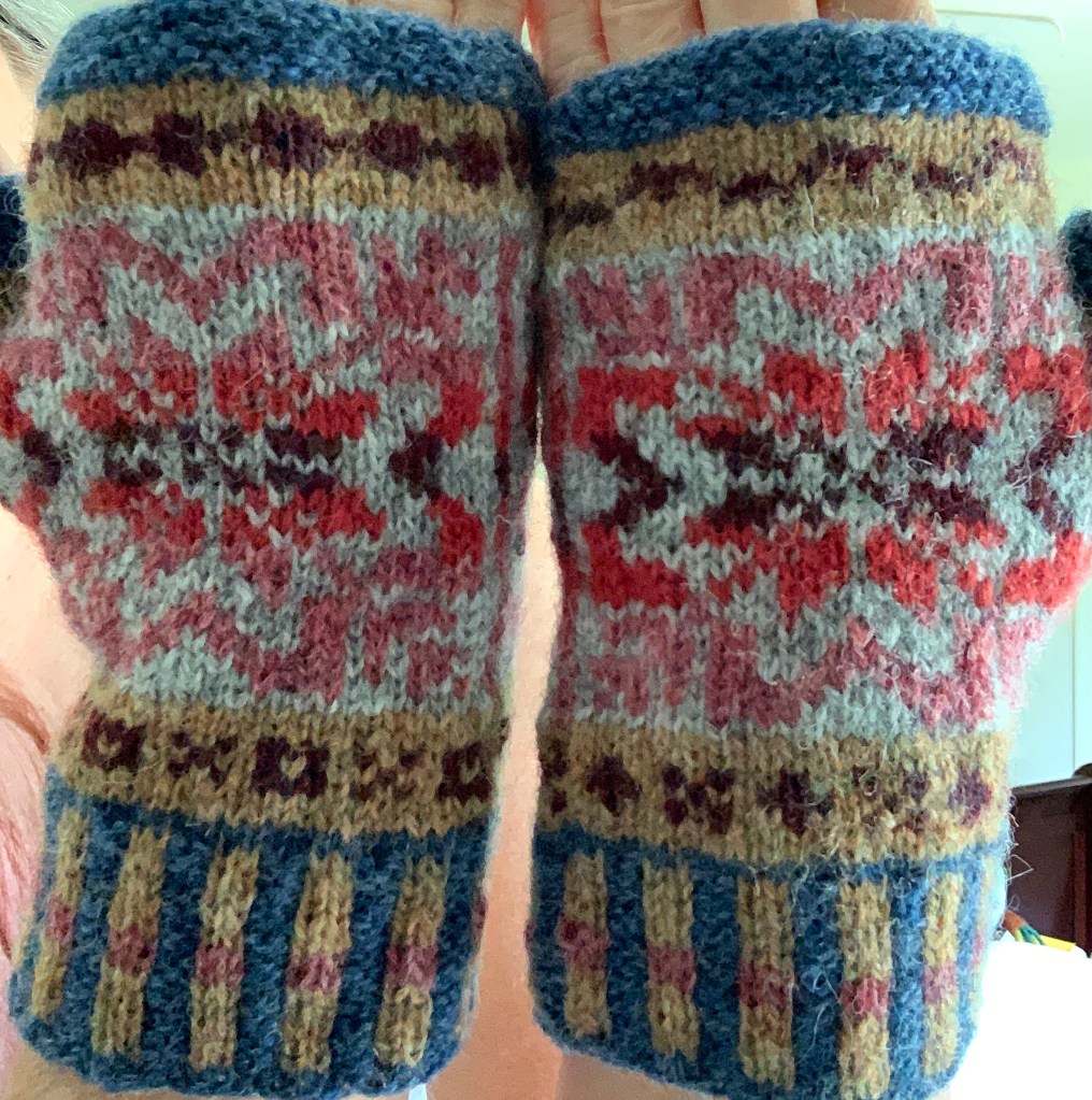 Fair Isle Mitts colorwork pattern