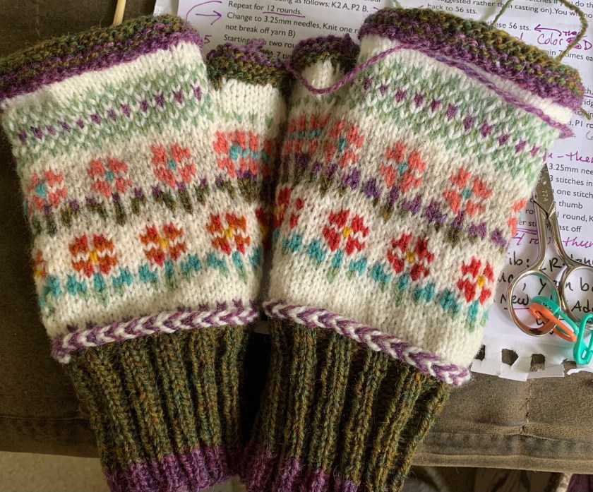 flower mitts fingerless knitting colorwork