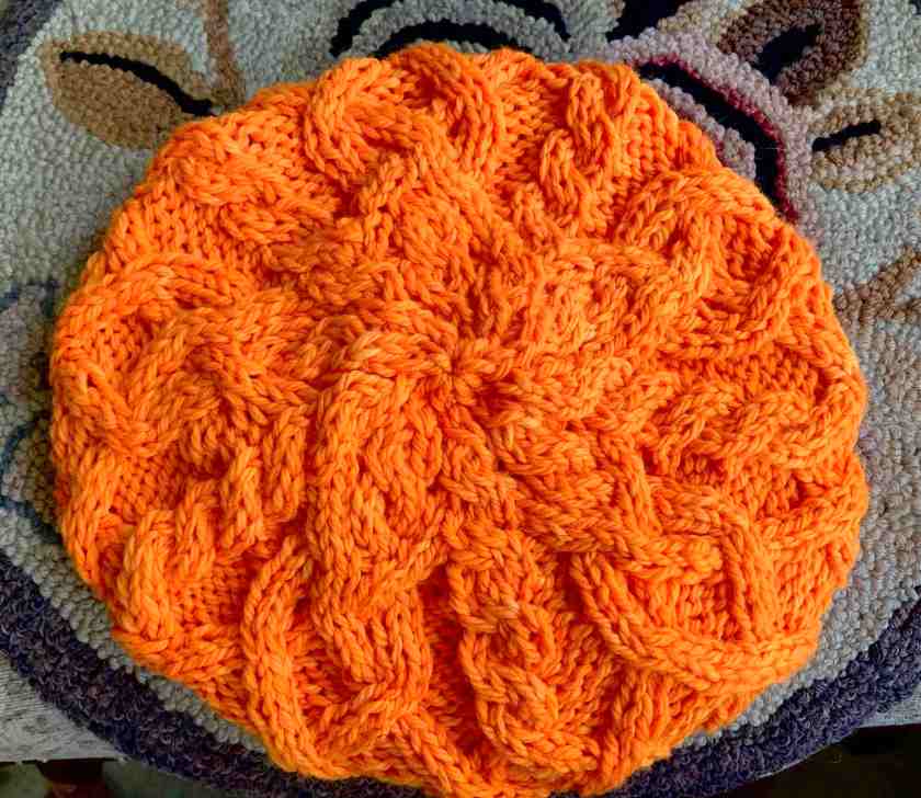 Habitat beanie crown cables