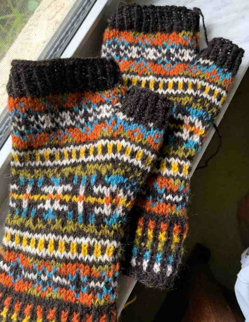 Fingerless mitts Stellar Parallax pattern