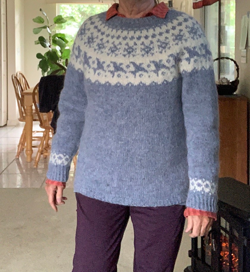 Farfulglar sweater in blue and white Lettlopi yarn