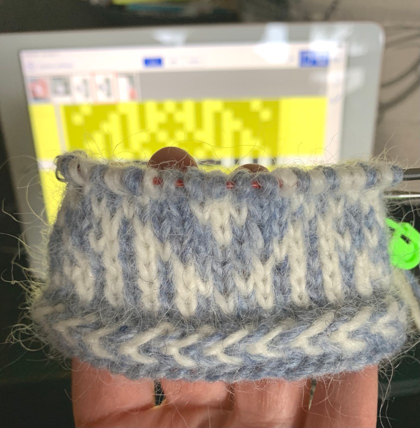 Clacks mittens stranded knitting project