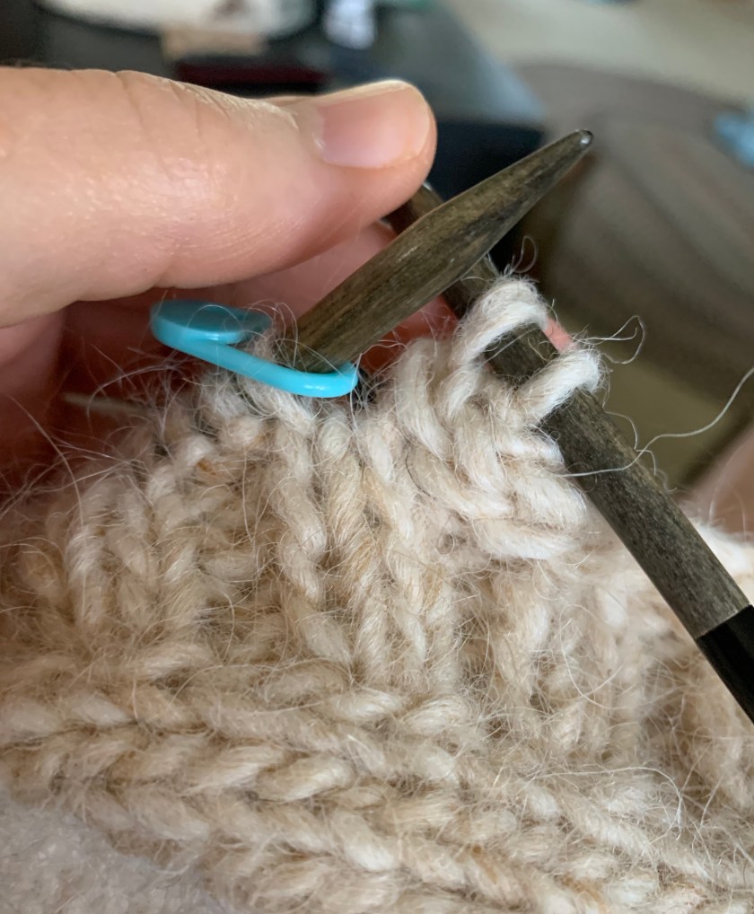 Making buttonholes with i-cord cast off