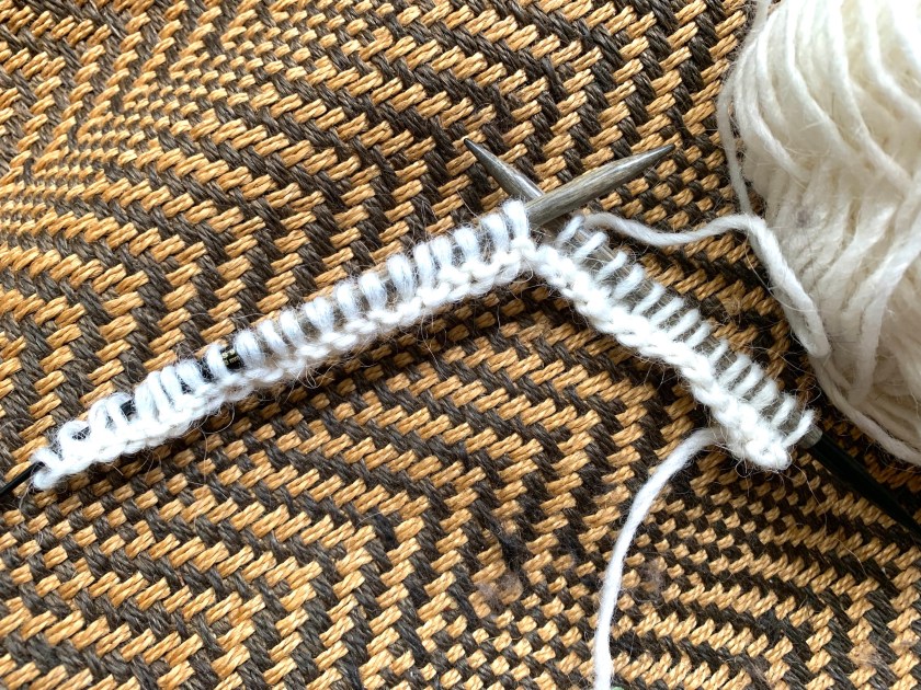 cast on using wood needles