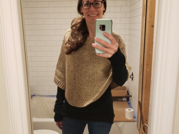 Knitting a Short Poncho in Tweed&nbsp;Wool