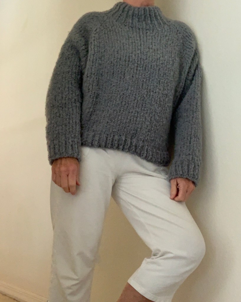 Venlig sweater in gray Flette yarn