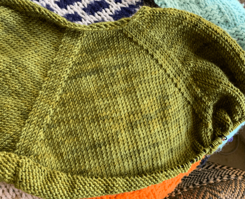 knitting raglan sweater