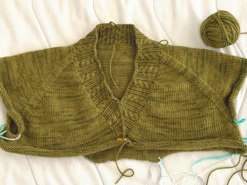 v-neck sweater Arco Iris