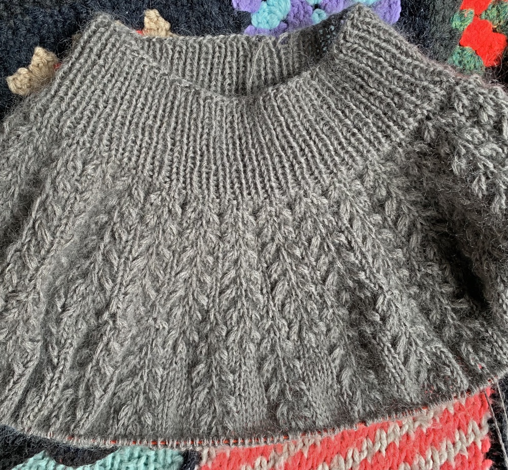 Field sweater yoke grains complete