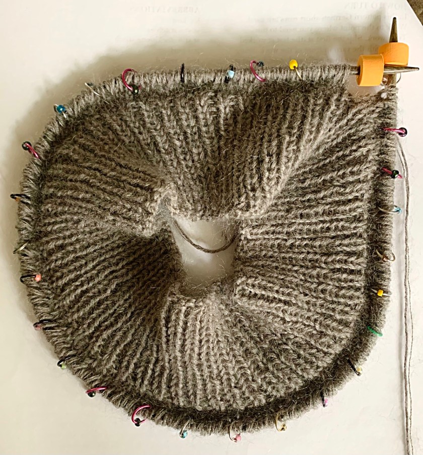 Field sweater neck ribbing