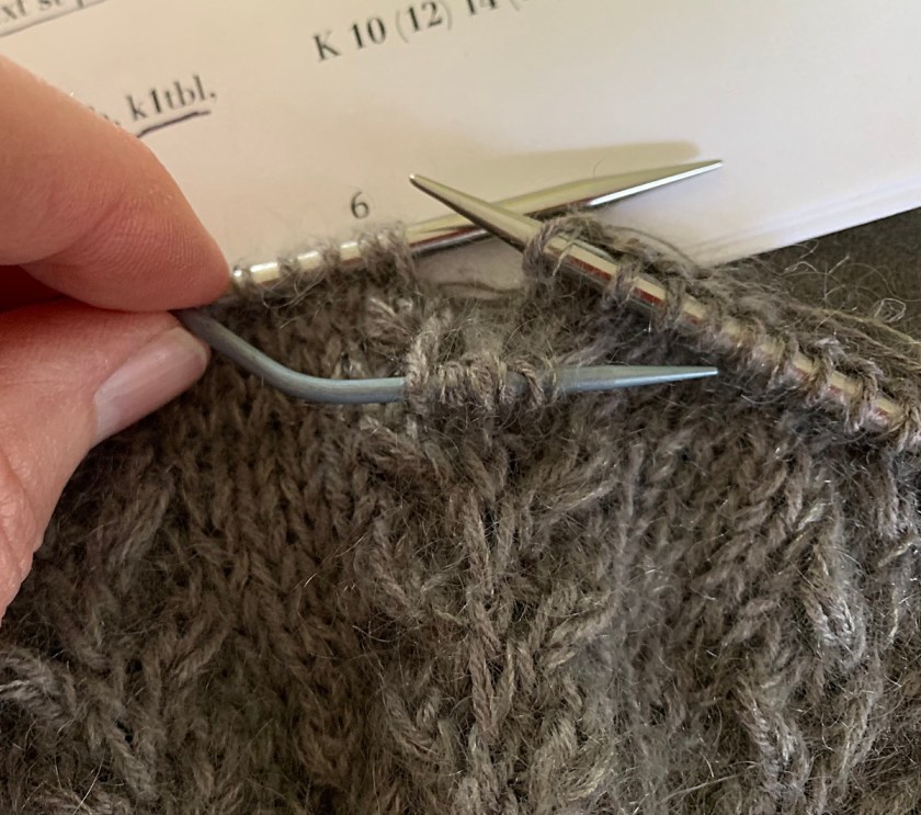 Hold large grain stitches with cable needle