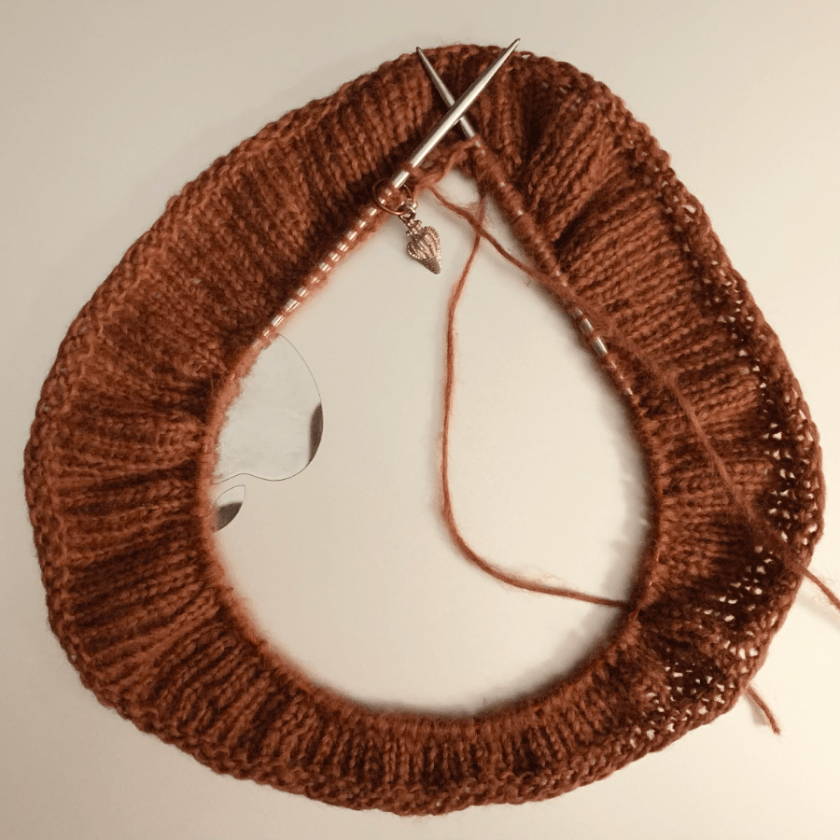 Cast on and short rows for Knus Light tee knitting pattern.